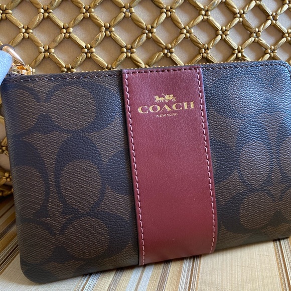 Coach 1/4 zip wristlet - Picture 2 of 5